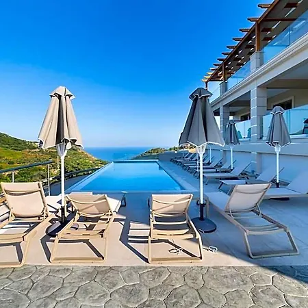 Sky View Kefalonia ليكسوري
