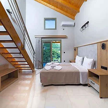 فندق Sky View Kefalonia 3*